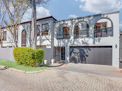 4 Bedroom Townhouse To Rent in Sandton - img