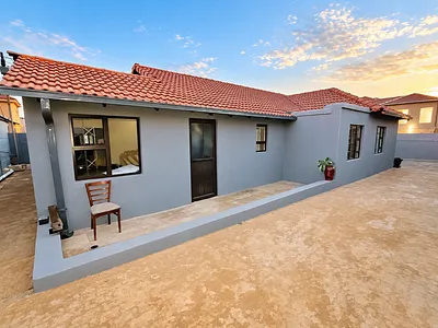 2 Bedroom House To Rent in Johannesburg - TcNz.webp