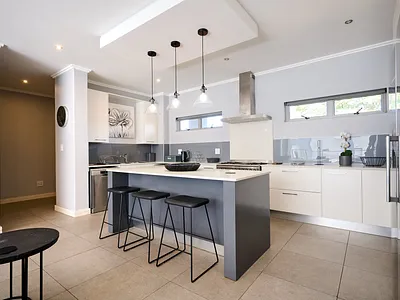 3 Bedroom Apartment To Rent in Johannesburg - n40T.webp