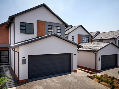 4 Bedroom House To Rent in Sandton - UwMn.webp