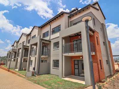 2 Bedroom Apartment To Rent in Roodepoort - Jmpk.webp
