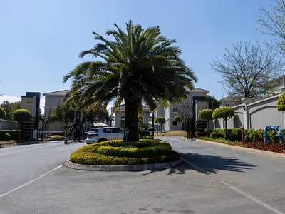 2 Bedroom Apartment For Sale in Sandton - N91h.webp