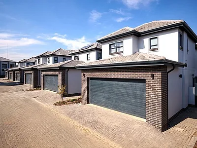 4 Bedroom House To Rent in Sandton - img