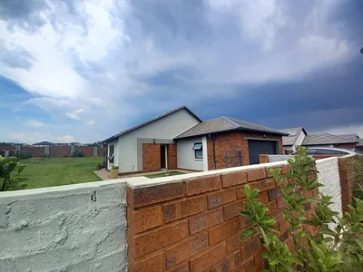 3 Bedroom House For Sale in Centurion - kWIi.webp