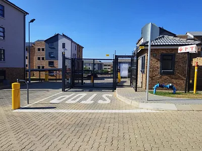 2 Bedroom Apartment For Sale in Midrand - XKWt.webp