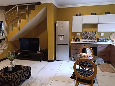 2 Bedroom Apartment For Sale in Centurion - img