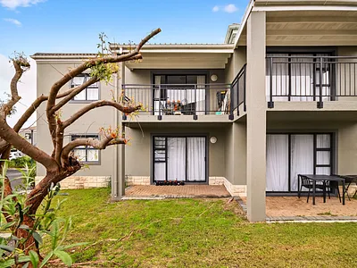 2 Bedroom Apartment To Rent in Somerset West - VqCG.webp