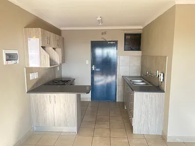 2 Bedroom Apartment To Rent in Pretoria - 9IA8.webp