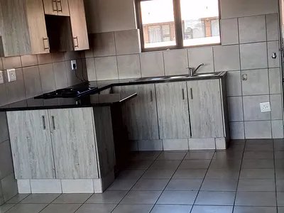 2 Bedroom Apartment For Sale in Pretoria - KN24.webp