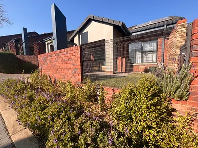 1 Bedroom Townhouse For Sale in Randburg - uvNx.webp