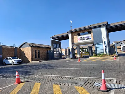 2 Bedroom Apartment To Rent in Centurion - ipcZ.webp