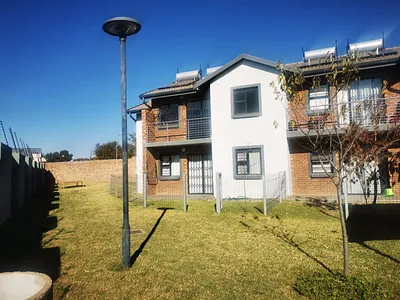 3 Bedroom Apartment To Rent in Pretoria - zamC.webp