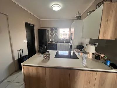 2 Bedroom Apartment For Sale in Randburg - 6EY8.webp