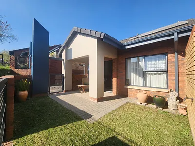 1 Bedroom Townhouse For Sale in Randburg - LVPh.webp