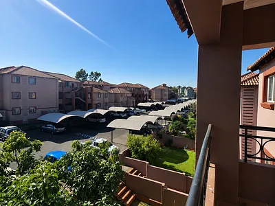 2 Bedroom Apartment For Sale in Germiston - img