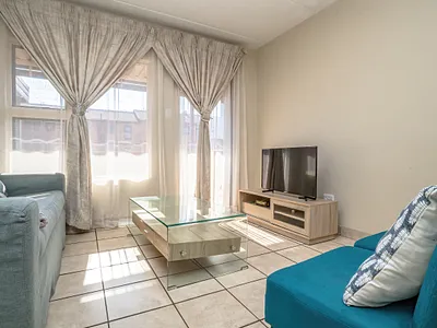 2 Bedroom Apartment For Sale in Pretoria - oarB.webp