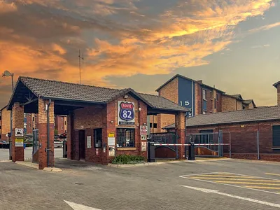 2 Bedroom Apartment To Rent in Johannesburg - fpVn.webp