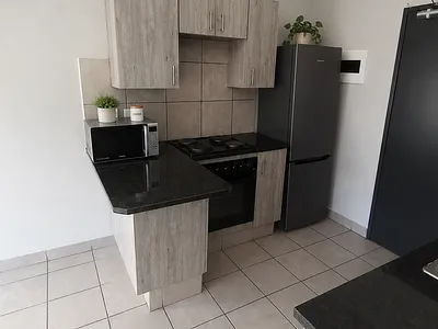 2 Bedroom Apartment To Rent in Pretoria - un7R.webp