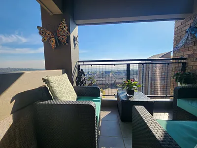 2 Bedroom Apartment For Sale in Randburg - 8qZx.webp
