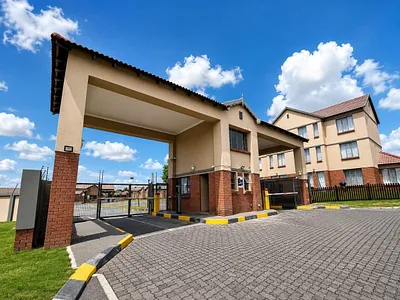 2 Bedroom Apartment To Rent in Kempton Park - WxK8.webp