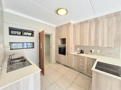 1 Bedroom Apartment To Rent in Pretoria - F9y7.webp