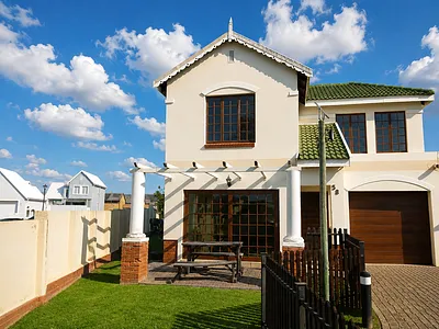 3 Bedroom Apartment To Rent in Pretoria - WMd5.webp