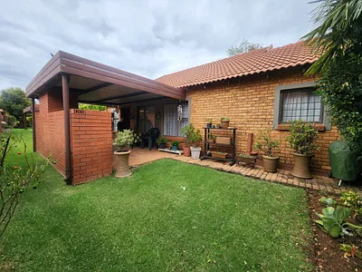 3 Bedroom House For Sale in Pretoria - xCX8.webp