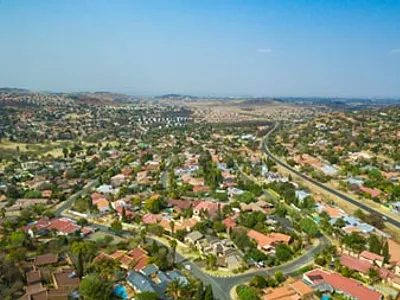2 Bedroom Apartment To Rent in Johannesburg - glHT.webp