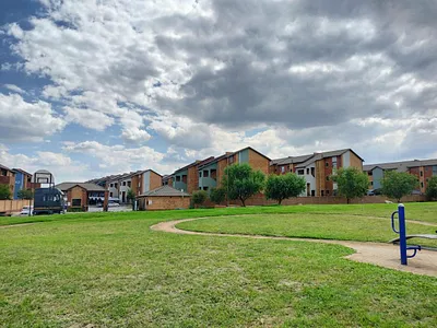 2 Bedroom Apartment To Rent in Johannesburg - d4DV.webp