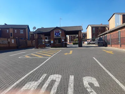 2 Bedroom Apartment For Sale in Johannesburg - Vn54.webp