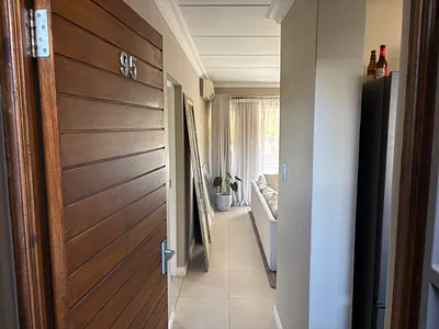 2 Bedroom Apartment For Sale in Midrand - L5nT.webp