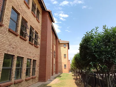 1 Bedroom Apartment For Sale in Randburg - r64k.webp