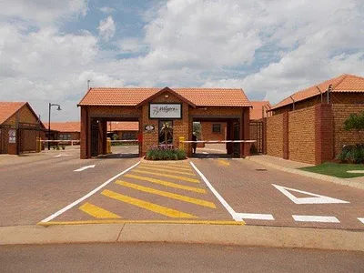 2 Bedroom Apartment To Rent in Pretoria - UvkE.webp