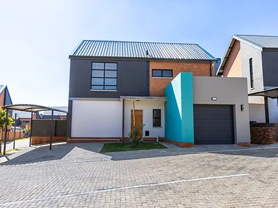 3 Bedroom Apartment To Rent in Centurion - 32KU.webp