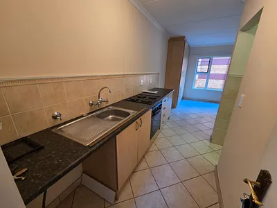 1 Bedroom Townhouse To Rent in Pretoria - 0u48.webp