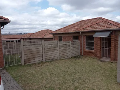 3 Bedroom Apartment To Rent in Centurion - 9dFD.webp