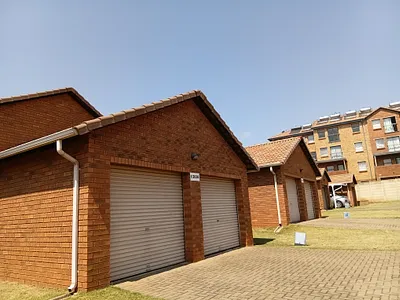 3 Bedroom Apartment To Rent in Akasia - wTtE.webp