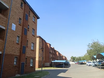 2 Bedroom Apartment To Rent in Akasia - 1HT6.webp