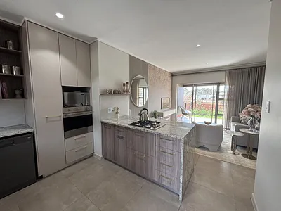 2 Bedroom House To Rent in Centurion - j8qG.webp