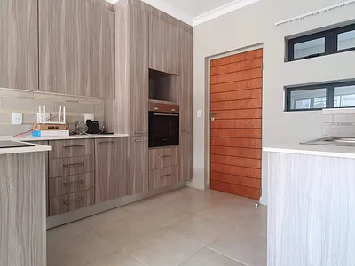 1 Bedroom Apartment To Rent in Pretoria - bACv.webp