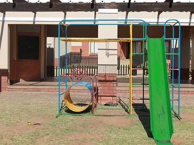 2 Bedroom Apartment To Rent in Kempton Park - La0Z.webp