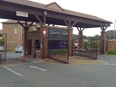 2 Bedroom Apartment For Sale in Johannesburg - 2lqH.webp