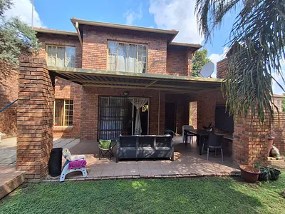 3 Bedroom Apartment To Rent in Centurion - fzsR.webp