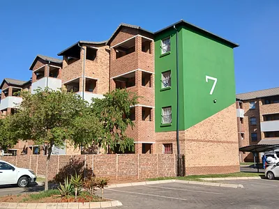 2 Bedroom Apartment For Sale in Centurion - pQEC.webp