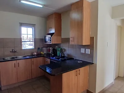 2 Bedroom Apartment For Sale in Johannesburg - f83p.webp