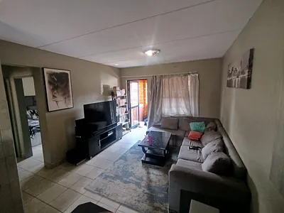 2 Bedroom Apartment For Sale in Pretoria - glfx.webp