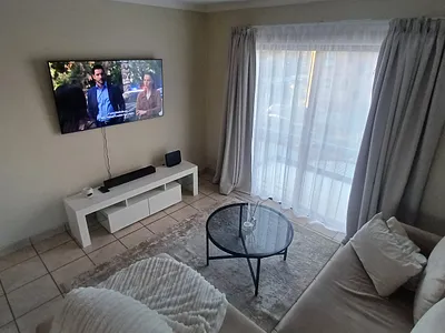 2 Bedroom Apartment For Sale in Pretoria - qYsY.webp