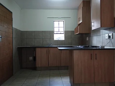 2 Bedroom Apartment For Sale in Johannesburg - mUW0.webp