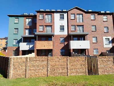 2 Bedroom Apartment To Rent in Pretoria - kJP3.webp