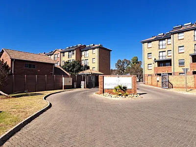2 Bedroom Apartment To Rent in Akasia - W7OP.webp